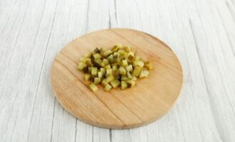 marinovannye ogurcy narezhte kubikami