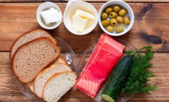 продукты для канапе с семгой на шпажках