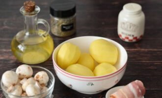 продукты для картошки с беконом и грибами