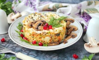 салат с копченой грудкой и морковью