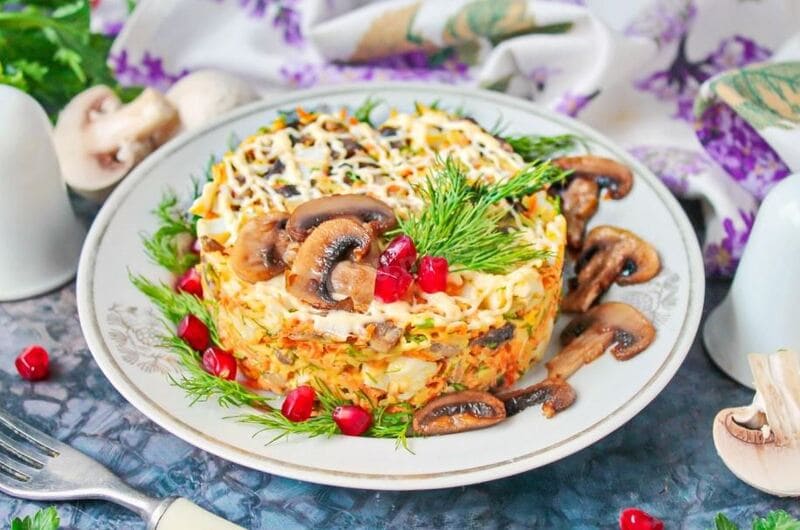 салат с шампиньонами и яйцами