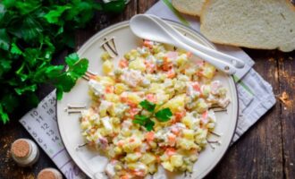 рецепт салата столичный с копченой курицей